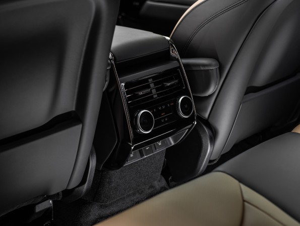 Новый Land Rover Range Rover Sport III 2024 года, цена 25 100 900 рублей, внедорожник, Автокод Объявления