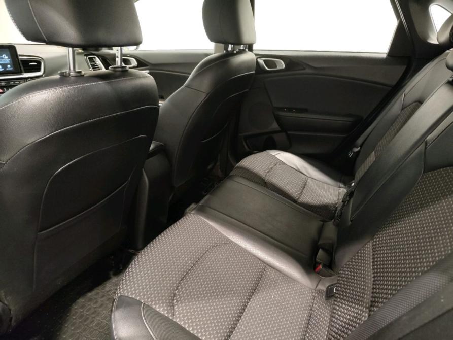 Kia Ceed III Санкт-Петербург  - изображение 11