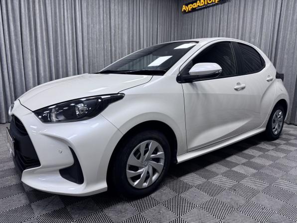 Toyota Yaris IV с пробегом 2020 года, цена 1 400 000 рублей, 65289 км, хэтчбек, Автокод Объявления