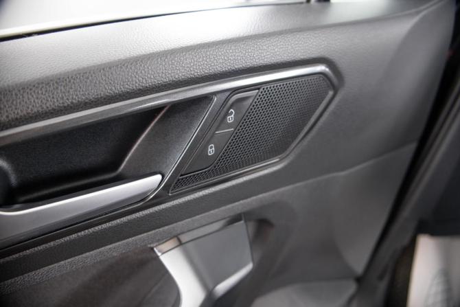 Volkswagen Tiguan II с пробегом 2017 года, цена 2 159 000 рублей, 171037 км, внедорожник, Автокод Объявления