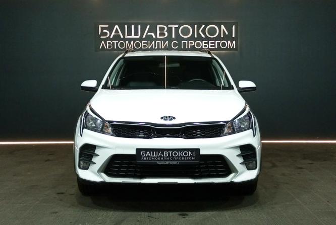 Kia Rio IV Рестайлинг с пробегом 2021 года, цена 1 775 000 рублей, 53520 км, хэтчбек, Автокод Объявления