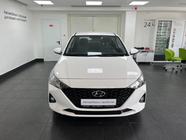 Hyundai Solaris II Рестайлинг с пробегом 2021 года, цена 1 598 000 рублей, 71472 км, седан, Автокод Объявления