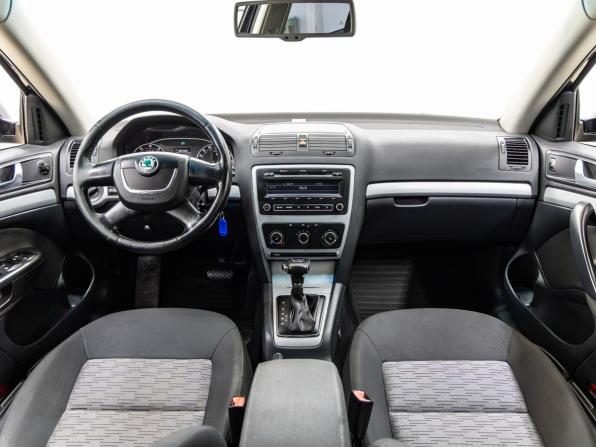 Skoda Octavia II (A5) Рестайлинг с пробегом 2012 года, цена 768 000 рублей, 153922 км, лифтбек, Автокод Объявления