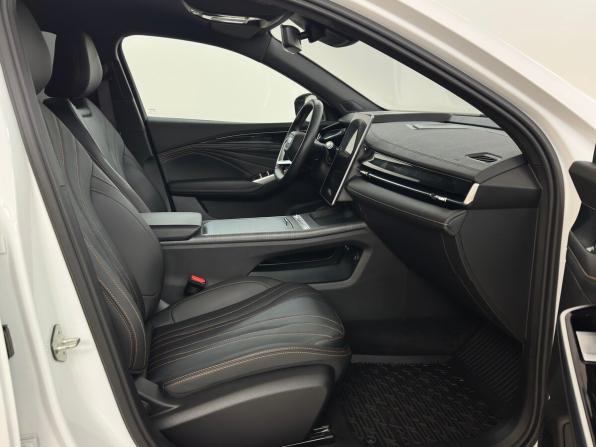 Geely Preface I с пробегом 2024 года, цена 2 595 000 рублей, 15551 км, седан, Автокод Объявления