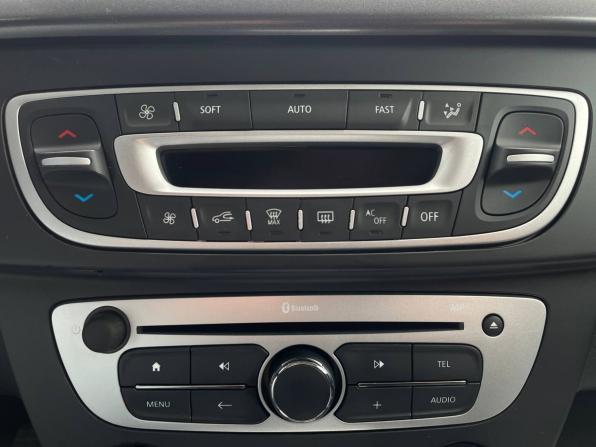 Renault Fluence I Рестайлинг с пробегом 2016 года, цена 920 000 рублей, 238216 км, седан, Автокод Объявления