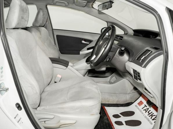 Toyota Prius III (XW30) с пробегом 2010 года, цена 1 100 000 рублей, 163393 км, лифтбек, Автокод Объявления