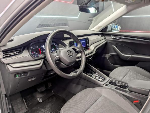 Skoda Octavia IV (A8) с пробегом 2021 года, цена 2 195 000 рублей, 103998 км, лифтбек, Автокод Объявления