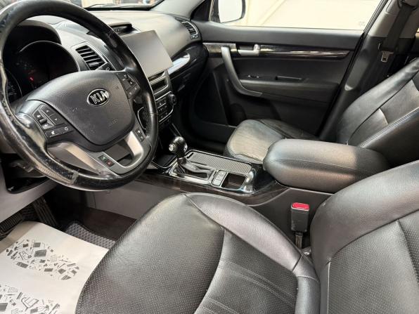 Kia Sorento II Рестайлинг с пробегом 2018 года, цена 1 850 000 рублей, 218433 км, внедорожник, Автокод Объявления