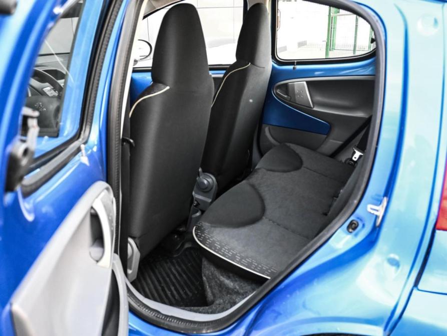 Peugeot 107 I Новороссийск  - изображение 11
