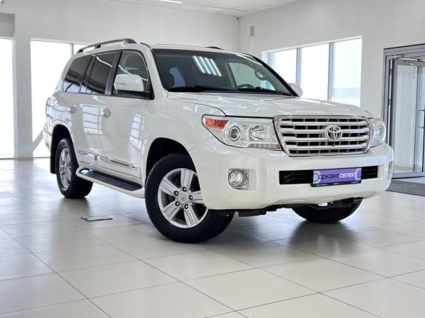 Toyota Land Cruiser 200 Series Рестайлинг 1 с пробегом 2013 года, цена 3 800 000 рублей, 218223 км, внедорожник, Автокод Объявления