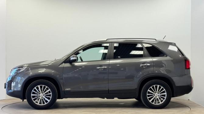 Kia Sorento II Рестайлинг с пробегом 2015 года, цена 1 850 000 рублей, 115085 км, внедорожник, Автокод Объявления