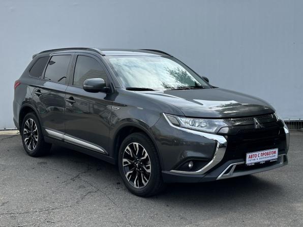 Mitsubishi Outlander III Рестайлинг 3 с пробегом 2021 года, цена 2 200 000 рублей, 130374 км, внедорожник, Автокод Объявления
