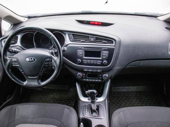 Kia Ceed II Рестайлинг с пробегом 2017 года, цена 1 120 000 рублей, 199300 км, универсал, Автокод Объявления