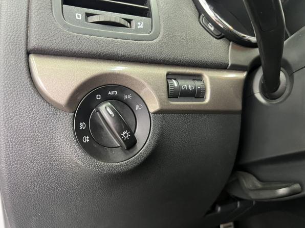 Skoda Yeti I Рестайлинг с пробегом 2014 года, цена 1 099 000 рублей, 186870 км, внедорожник, Автокод Объявления