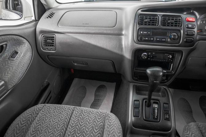 Suzuki Escudo II с пробегом 2001 года, цена 669 000 рублей, 192400 км, внедорожник, Автокод Объявления