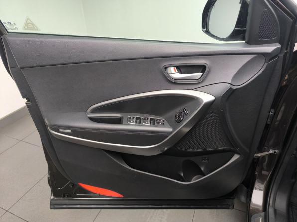 Hyundai Santa Fe III Рестайлинг с пробегом 2017 года, цена 2 078 000 рублей, 236996 км, внедорожник, Автокод Объявления