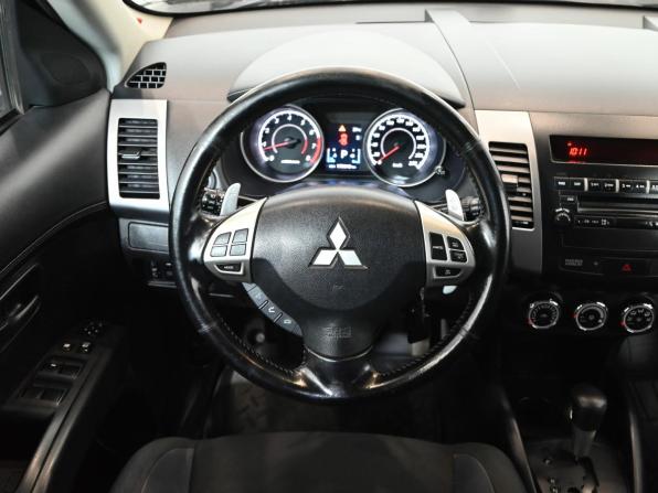 Mitsubishi Outlander II Рестайлинг с пробегом 2010 года, цена 950 000 рублей, 170608 км, внедорожник, Автокод Объявления