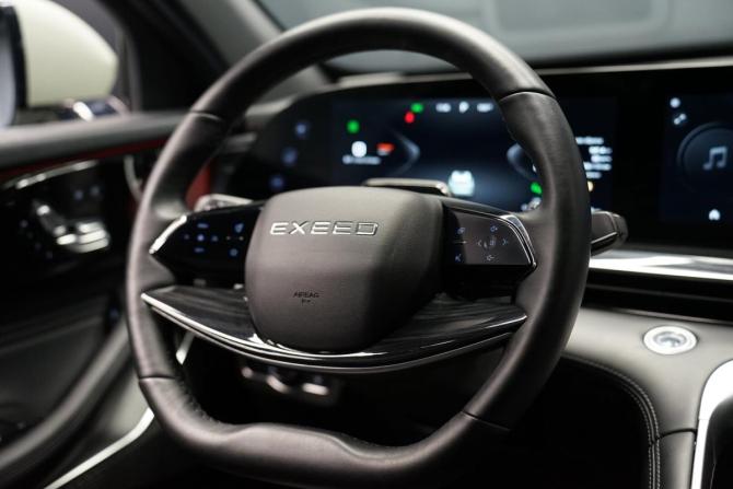 Exeed RX с пробегом 2023 года, цена 3 290 000 рублей, 63201 км, внедорожник, Автокод Объявления