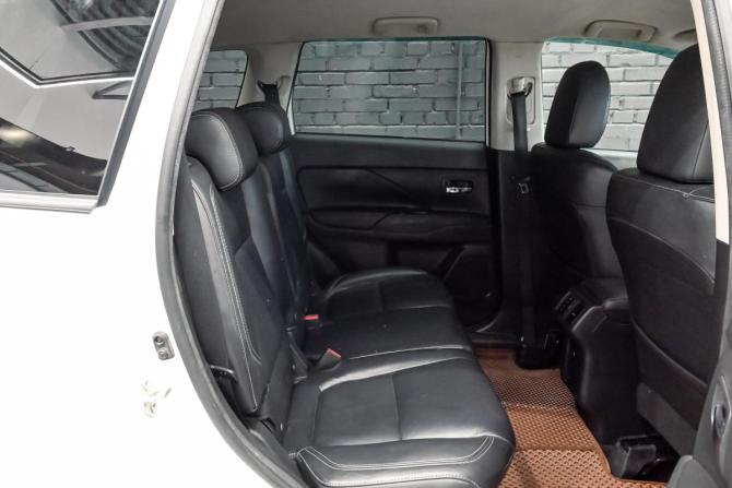 Mitsubishi Outlander III Рестайлинг 3 с пробегом 2019 года, цена 1 950 000 рублей, 211728 км, внедорожник, Автокод Объявления