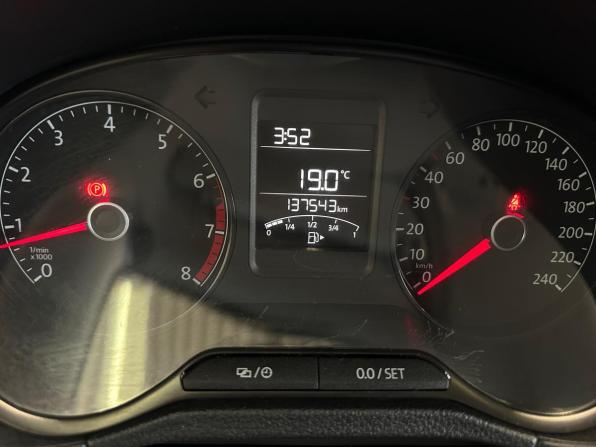 Volkswagen Polo V Рестайлинг с пробегом 2016 года, цена 1 000 000 рублей, 137542 км, седан, Автокод Объявления