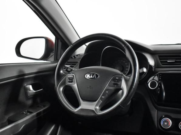 Kia Rio III Рестайлинг с пробегом 2016 года, цена 949 000 рублей, 140758 км, седан, Автокод Объявления