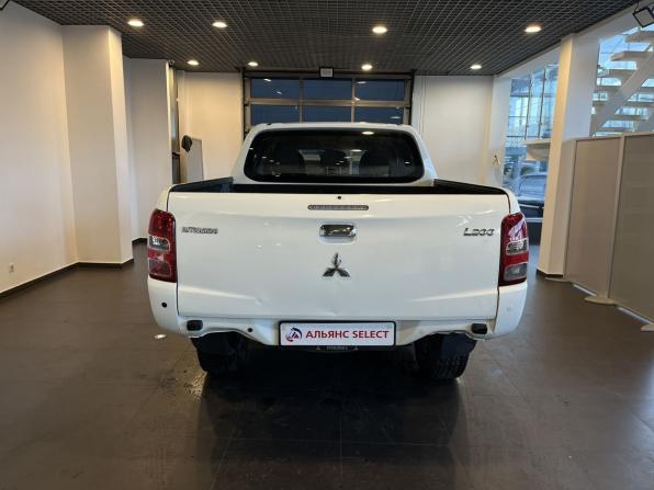 Mitsubishi L200 V с пробегом 2017 года, цена 1 560 000 рублей, 290194 км, offers.body_type.unknown, Автокод Объявления