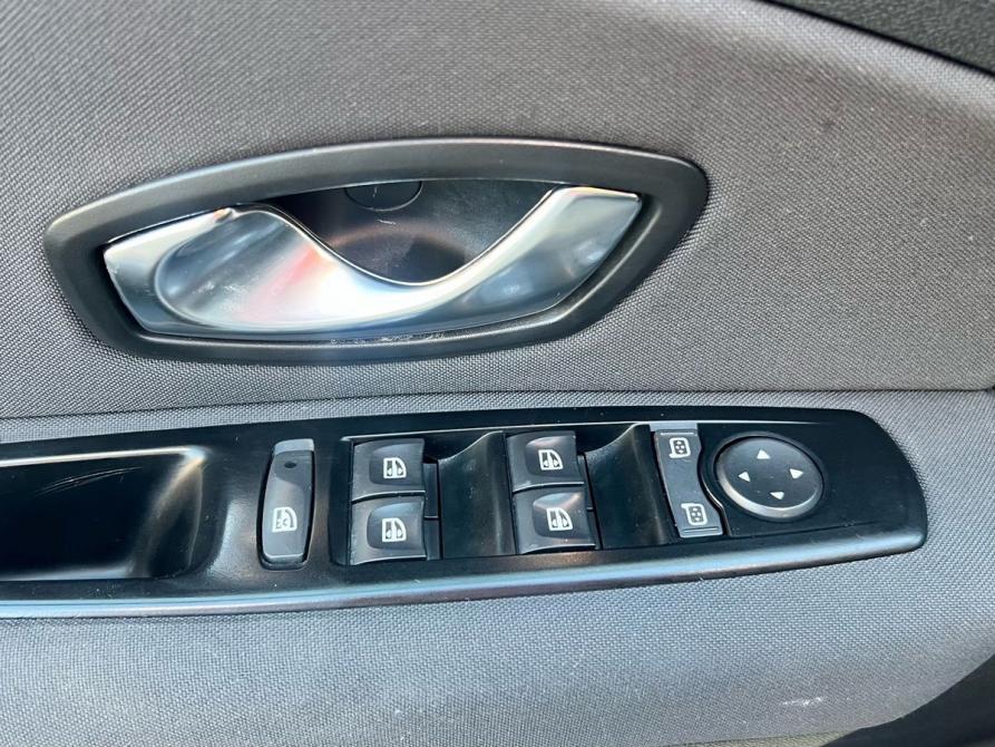 Renault Fluence I Березовский  - изображение 12