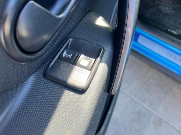 Renault Logan II Рестайлинг с пробегом 2020 года, цена 1 159 200 рублей, 93000 км, седан, Автокод Объявления