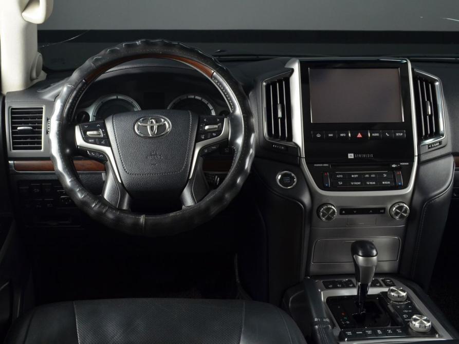 Toyota Land Cruiser 200 Series Рестайлинг 2 Кемерово  - изображение 8