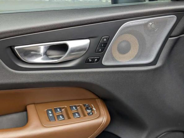 Volvo XC60 II с пробегом 2018 года, цена 3 377 000 рублей, 108772 км, внедорожник, Автокод Объявления