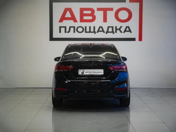 Hyundai Solaris II с пробегом 2018 года, цена 1 369 000 рублей, 86345 км, седан, Автокод Объявления