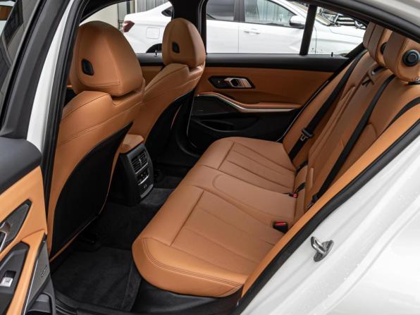 BMW 3 серии VII (G2x) Рестайлинг 2 с пробегом 2025 года, цена 6 090 000 рублей, 1700 км, седан, Автокод Объявления
