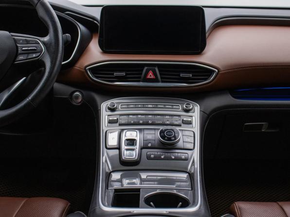 Hyundai Santa Fe IV Рестайлинг с пробегом 2023 года, цена 3 498 000 рублей, 105177 км, внедорожник, Автокод Объявления