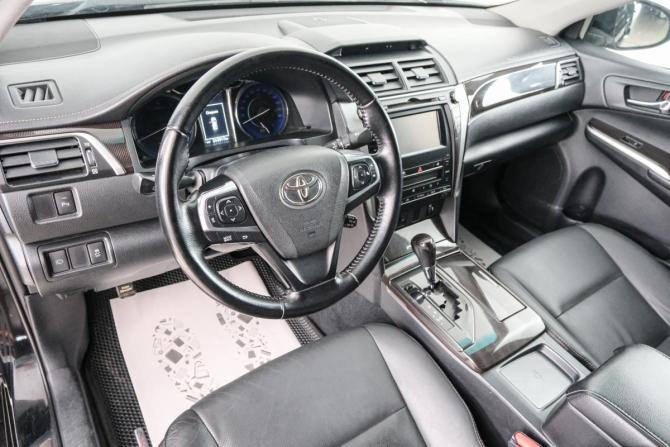Toyota Camry VII (XV50) Рестайлинг с пробегом 2015 года, цена 2 599 000 рублей, 243000 км, седан, Автокод Объявления