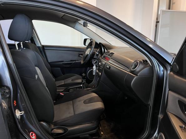 Mazda 3 I (BK) Рестайлинг с пробегом 2006 года, цена 236 000 рублей, 733166 км, седан, Автокод Объявления