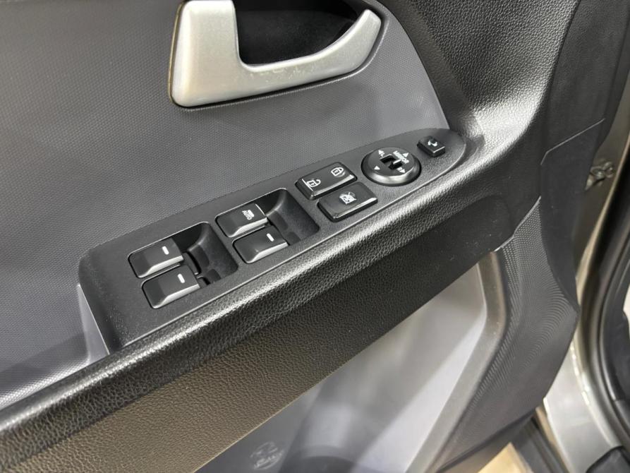 Kia Sportage III Альметьевск  - изображение 11