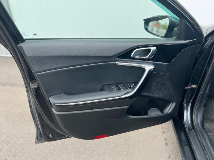 Kia Ceed III Санкт-Петербург  - изображение 8