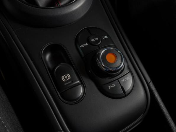 Mini Countryman II с пробегом 2018 года, цена 2 999 000 рублей, 98040 км, внедорожник, Автокод Объявления