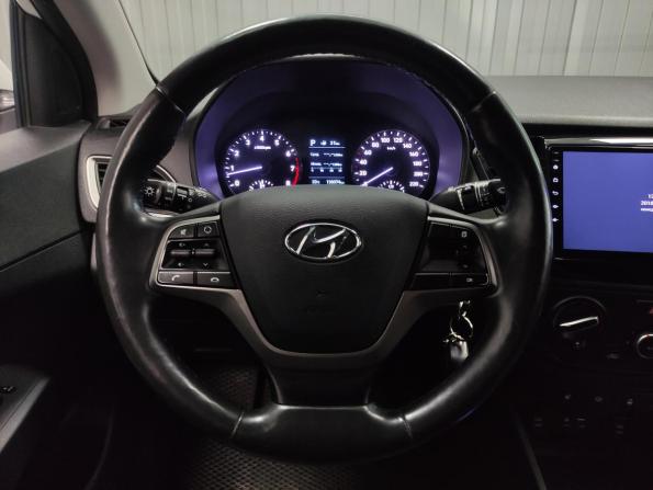 Hyundai Solaris II с пробегом 2018 года, цена 1 398 000 рублей, 138073 км, седан, Автокод Объявления