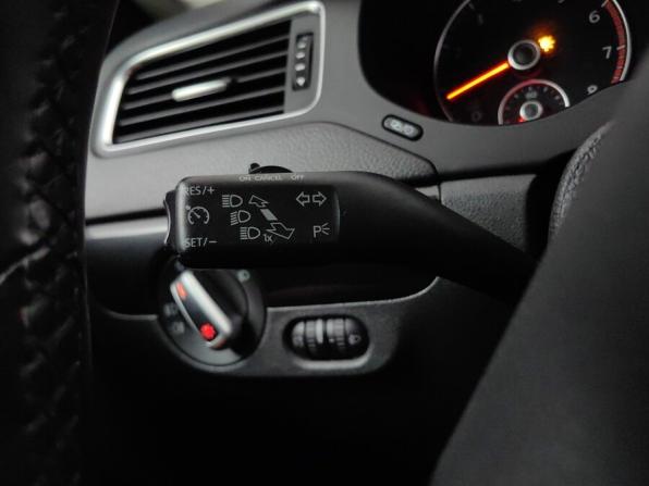 Volkswagen Jetta VI с пробегом 2013 года, цена 939 000 рублей, 180047 км, седан, Автокод Объявления