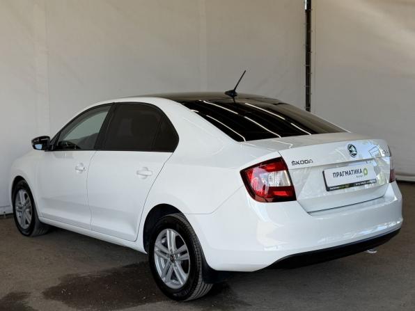 Skoda Rapid I Рестайлинг с пробегом 2018 года, цена 990 000 рублей, 169360 км, лифтбек, Автокод Объявления