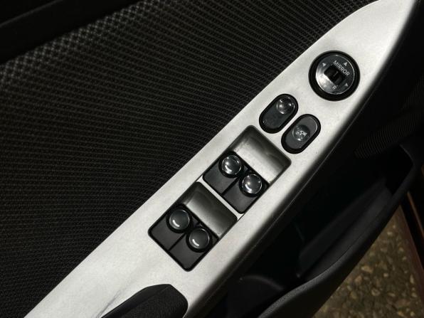 Hyundai Solaris I с пробегом 2013 года, цена 730 000 рублей, 236322 км, седан, Автокод Объявления