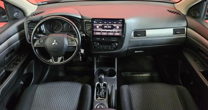 Mitsubishi Outlander III Рестайлинг 2 с пробегом 2015 года, цена 1 770 000 рублей, 112000 км, внедорожник, Автокод Объявления