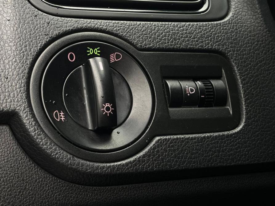 Volkswagen Polo V Рестайлинг Санкт-Петербург  - изображение 20