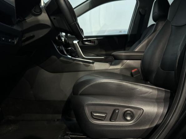 Toyota RAV4 V (XA50) с пробегом 2021 года, цена 4 200 000 рублей, 31103 км, внедорожник, Автокод Объявления