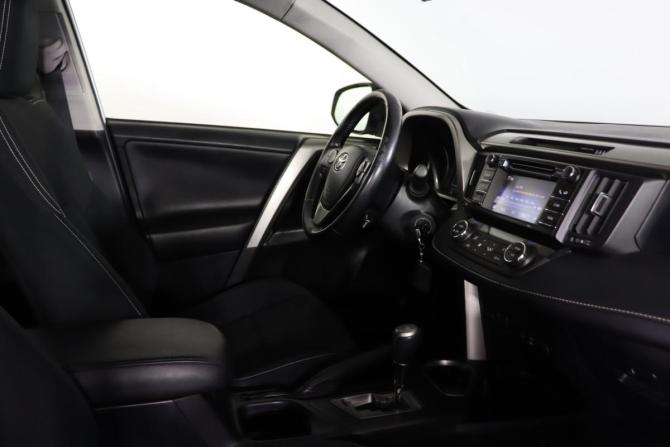 Toyota RAV4 IV (XA40) Рестайлинг с пробегом 2016 года, цена 2 289 990 рублей, 93285 км, внедорожник, Автокод Объявления