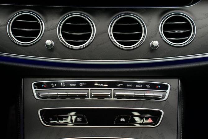 Mercedes-Benz E-Класс V (W213 S213 C238) Рестайлинг с пробегом 2021 года, цена 5 750 000 рублей, 69000 км, седан, Автокод Объявления