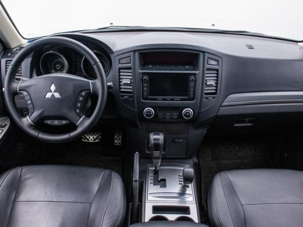 Mitsubishi Pajero IV Рестайлинг 1 с пробегом 2012 года, цена 1 974 000 рублей, 268277 км, внедорожник, Автокод Объявления