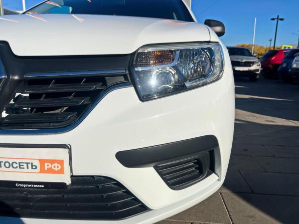 Renault Logan II Рестайлинг с пробегом 2021 года, цена 1 063 600 рублей, 35583 км, седан, Автокод Объявления