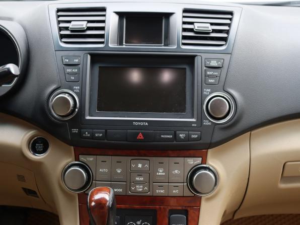 Toyota Highlander II (XU40) Рестайлинг с пробегом 2013 года, цена 1 525 000 рублей, 318622 км, внедорожник, Автокод Объявления